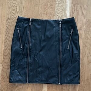 Black Zipper Detail Leather Skirt